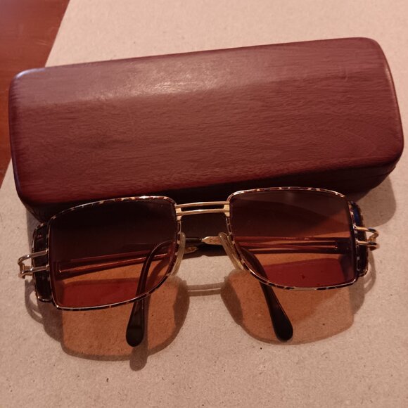 Bevel Women's Geometric Tortoise Shell Gold Tone SUN GLASSES - Picture 6 of 6